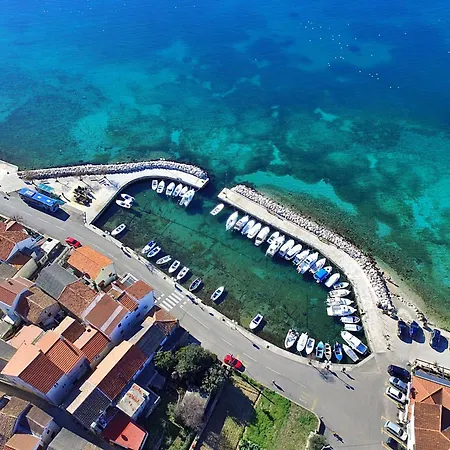 Apartment - Diklo 5887a *