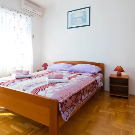 - Diklo 5887a Apartman